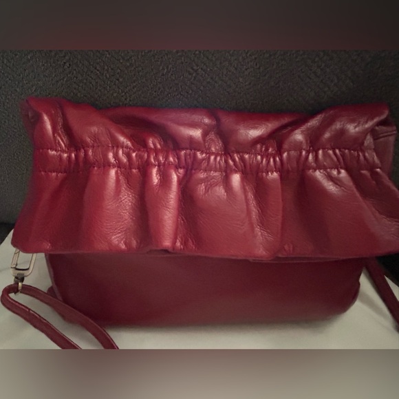 SOLD**** Authentic Hobobags "Prose" crossbody/shoulder bag. Offers are welcome! - Picture 9 of 12